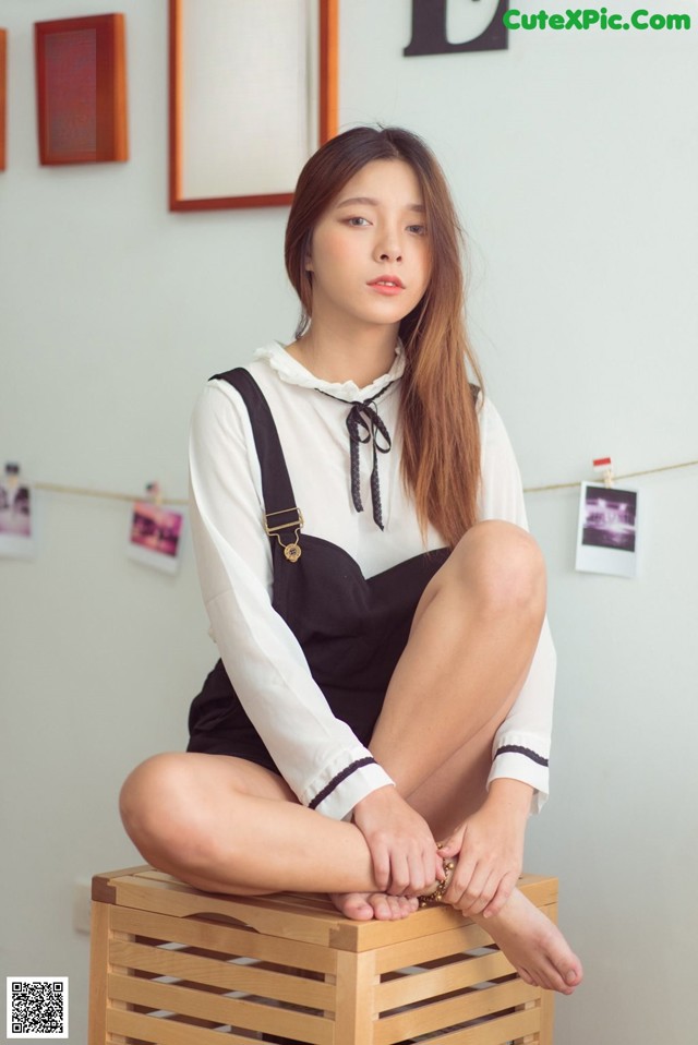 Suchada Pramoulkan beauty with shorts overalls (41 photos) No.216c1d